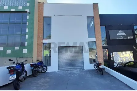 Galpão/Depósito/Armazém para alugar, 220m² no Giardino D' Itália, Itatiba
