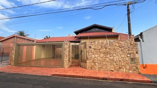 Casa com 3 Quartos à venda, 283m² no Centro, Araraquara