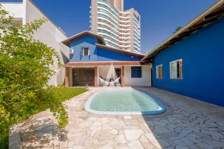 Imóvel Comercial com 1 Quarto à venda, 200m² no Atiradores, Joinville