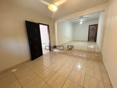 Casa com 3 Quartos para alugar, 180m² no Jardim América, Bauru