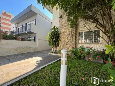Casa com 3 Quartos à venda, 208m² no Azenha, Porto Alegre
