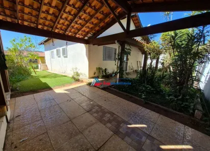 Casa com 2 Quartos à venda, 169m² no Residencial Hípica Jaguari, Bragança Paulista