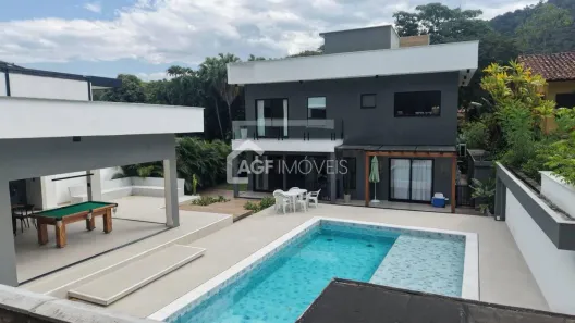 Casa de Condomínio com 4 Quartos à venda, 383m² no Itaipu, Niterói