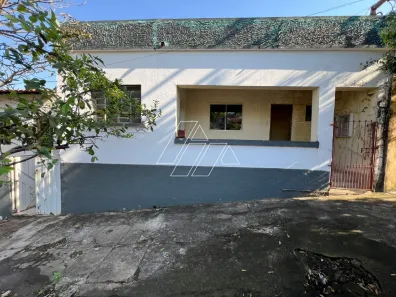 Sobrado com 4 Quartos à venda, 200m² no Banzato, Marília