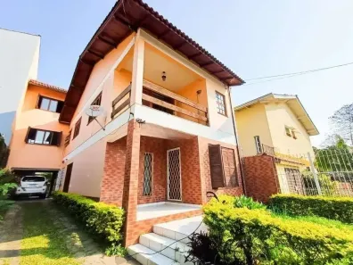 Casa com 3 Quartos para alugar, 220m² no Cavalhada, Porto Alegre