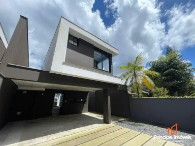 Casa com 3 Quartos à venda, 215m² no Saguaçu, Joinville