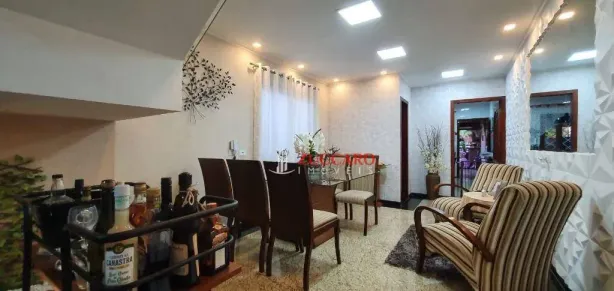 Sobrado com 4 Quartos à venda, 350m² no Jardim Aliança, Guarulhos