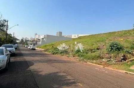 Lote/Terreno à venda, 360m² no Universitário, Londrina