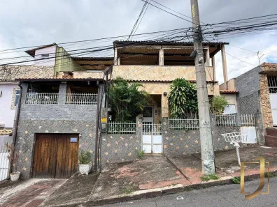 Casa com 4 Quartos à venda, 200m² no Largo do Barradas, Niterói