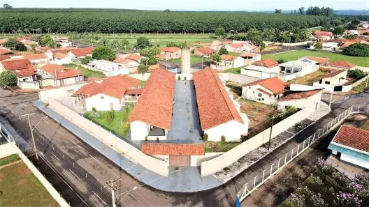 Imóvel Comercial com 20 Quartos à venda, 1210m² no Cohab 1, Colina
