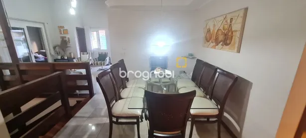 Casa com 4 Quartos à venda, 250m² no Coqueiros, Florianópolis