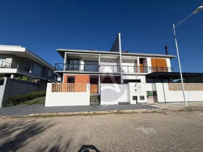 Casa com 3 Quartos à venda, 197m² no Rio Tavares, Florianópolis