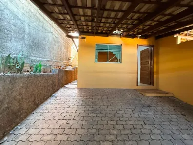 Casa com 2 Quartos para alugar, 60m² no São Bernardo, Belo Horizonte