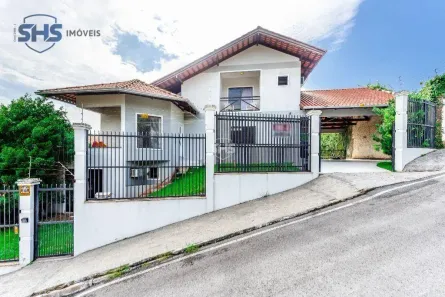 Casa com 3 Quartos à venda, 327m² no Centro, Gaspar