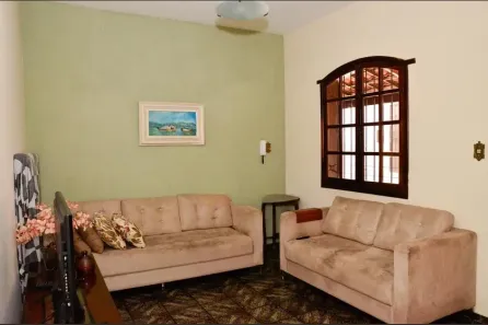 Casa com 3 Quartos à venda, 200m² no Cachoeirinha, Belo Horizonte