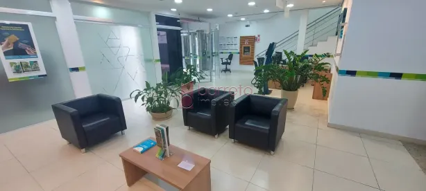 Prédio Comercial para alugar, 383m² no Vila Virgínia, Jundiaí