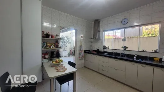 Casa com 3 Quartos à venda, 201m² no Jardim Estoril IV, Bauru