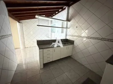 Casa com 3 Quartos para alugar, 187m² no Jardim Patrícia, Uberlândia