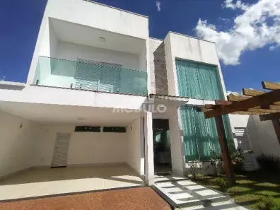 Casa com 3 Quartos para alugar, 300m² no Jardim Karaíba, Uberlândia