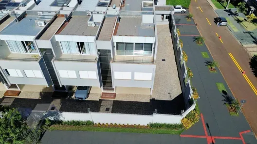 Casa de Condomínio com 3 Quartos à venda, 190m² no Pioneiros Catarinenses, Cascavel