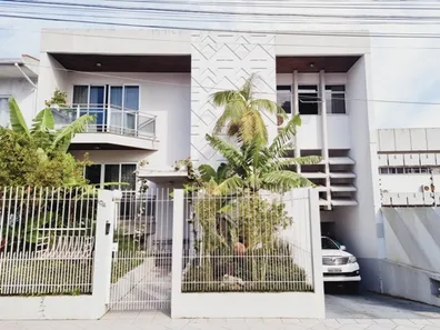 Prédio Comercial com 6 Quartos à venda, 354m² no Estreito, Florianópolis