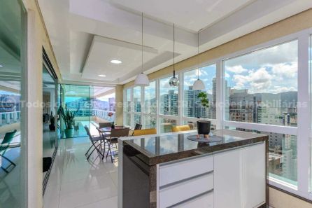 Apartamento com 5 Quartos à venda, 300m² no Meia Praia, Itapema