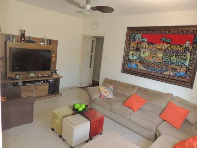 Casa com 3 Quartos à venda, 358m² no Jardim Shangri-la A, Londrina