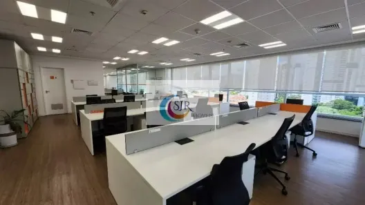 Sala Comercial para alugar, 406m² no Jardim das Acácias, São Paulo