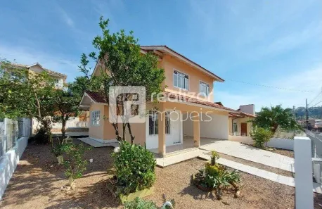 Casa com 3 Quartos à venda, 160m² no Pagani, Palhoça