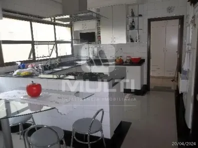 Casa com 3 Quartos à venda, 337m² no Umuarama, Uberlândia