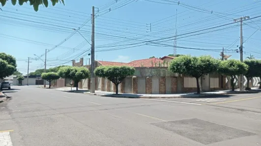 Casa com 3 Quartos à venda, 240m² no Jardim Adriana II, Londrina