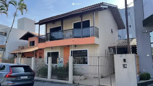 Casa com 3 Quartos à venda, 136m² no Centro, Balneário Camboriú