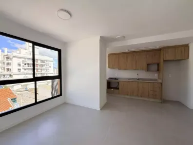 Apartamento com 2 Quartos à venda, 70m² no Centro, Florianópolis