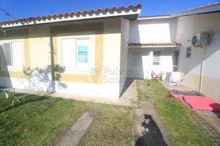 Casa de Condomínio com 2 Quartos para alugar, 75m² no Areal, Pelotas