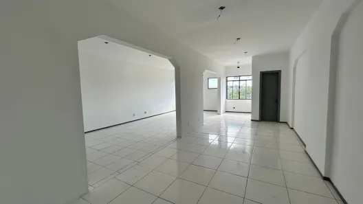 Sala Comercial para alugar, 70m² no Cavalhada, Porto Alegre