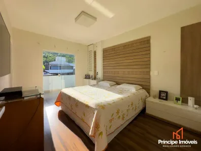 Casa com 3 Quartos à venda, 141m² no Atiradores, Joinville