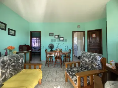 Imóvel Comercial com 3 Quartos à venda, 145m² no Jardim Jacinto, Jacareí