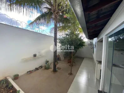 Casa com 4 Quartos à venda, 220m² no Pampulha, Uberlândia