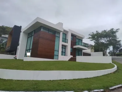 Casa de Condomínio com 3 Quartos para alugar, 266m² no Lagoa, Macaé