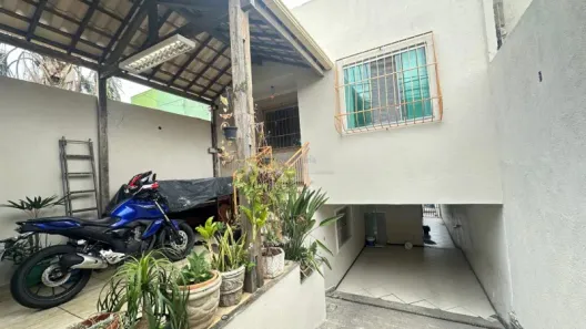 Casa com 3 Quartos à venda, 180m² no Parque Xangri-Lá, Contagem