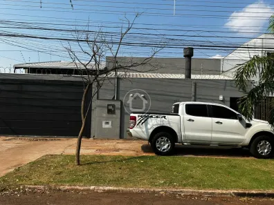Casa com 2 Quartos à venda, 189m² no Vila Taveirópolis, Campo Grande