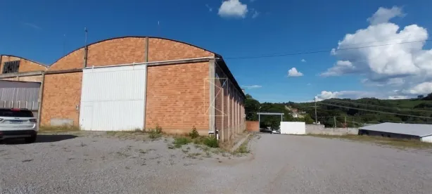 Prédio Comercial para alugar, 700m² no Colina de Flores, Flores da Cunha