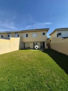 Casa de Condomínio com 3 Quartos para alugar, 150m² no Loteamento Villa Branca, Jacareí