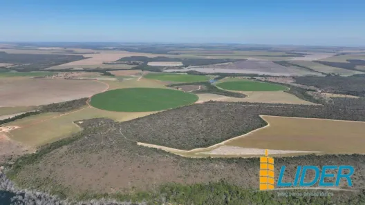 Fazenda/Sítio à venda, 1400m² no Centro, Unaí