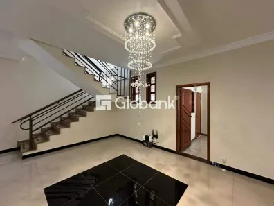 Casa com 6 Quartos para alugar, 303m² no Ibituruna, Montes Claros