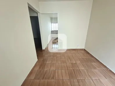 Casa com 2 Quartos para alugar, 60m² no Daniel Fonseca, Uberlândia