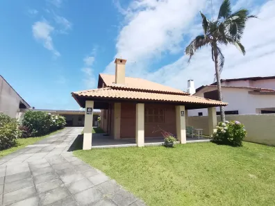 Casa com 3 Quartos para alugar, 167m² no Zona Nova, Capão da Canoa