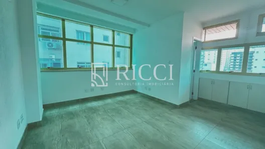 Sala Comercial à venda, 46m² no Gonzaga, Santos