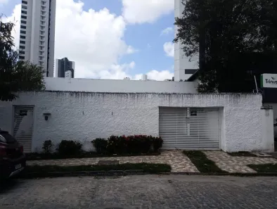 Casa com 4 Quartos à venda, 207m² no Casa Forte, Recife