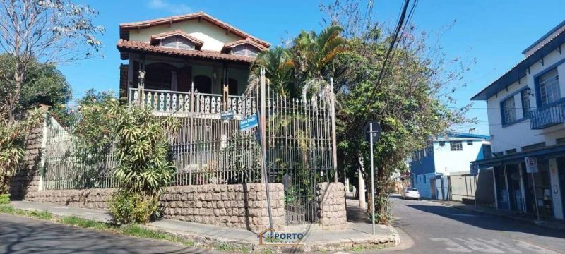 Casa com 5 quartos — Prado, Belo Horizonte